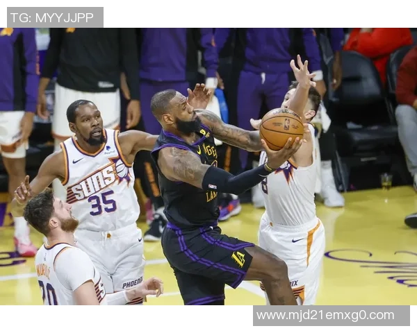 湖人对决国王精彩直播回顾与赛后分析，球迷热情高涨不容错过